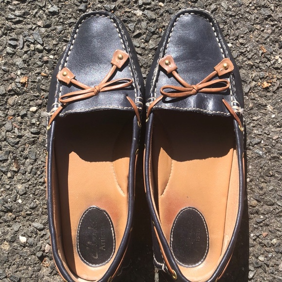 COPY - Women’s Clarks shoes - Picture 1 of 7